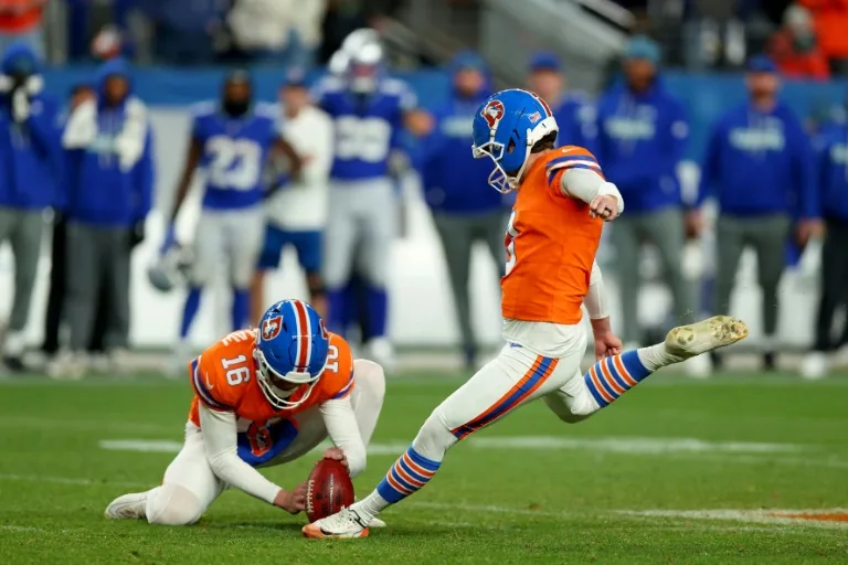 Broncos edge Seahawks in overtime thriller