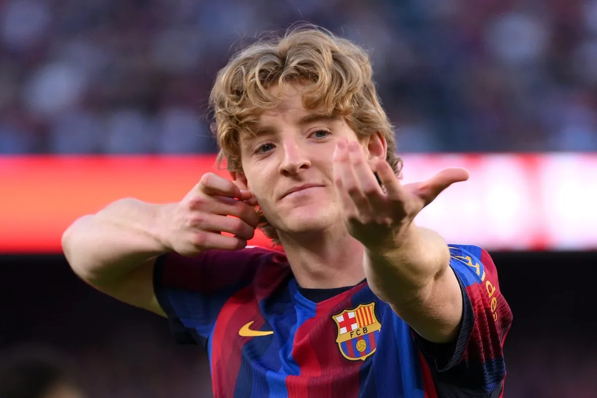 Barcelona signs Anthony Gordon over Rashford