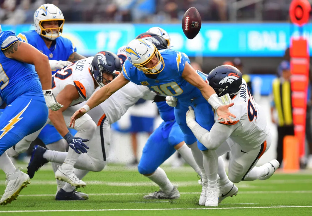 Broncos defense breaks NFL record in win over Seahawks
