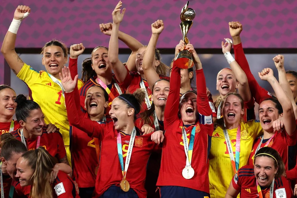 Spain edge U.S. in World Cup clash