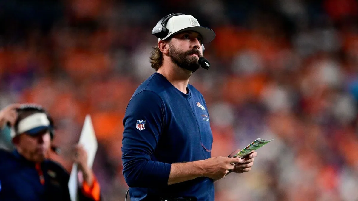 Broncos OC loses play-calling role