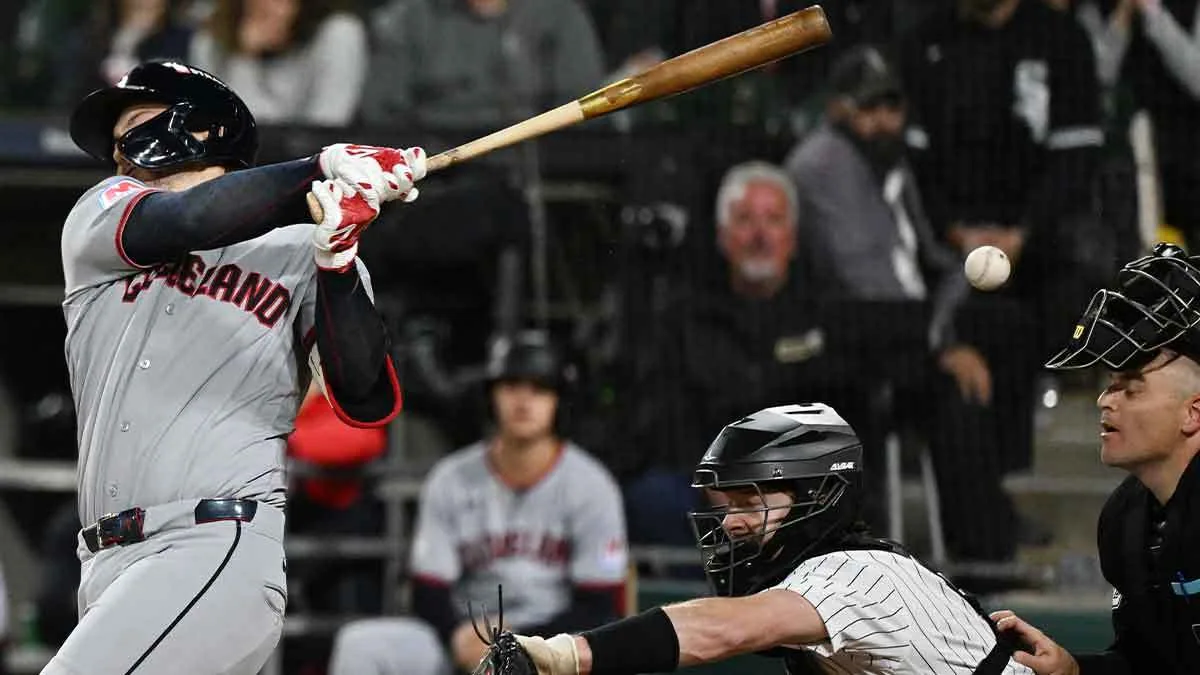 Guardians' Bailey hits key run in ALDS Game 4