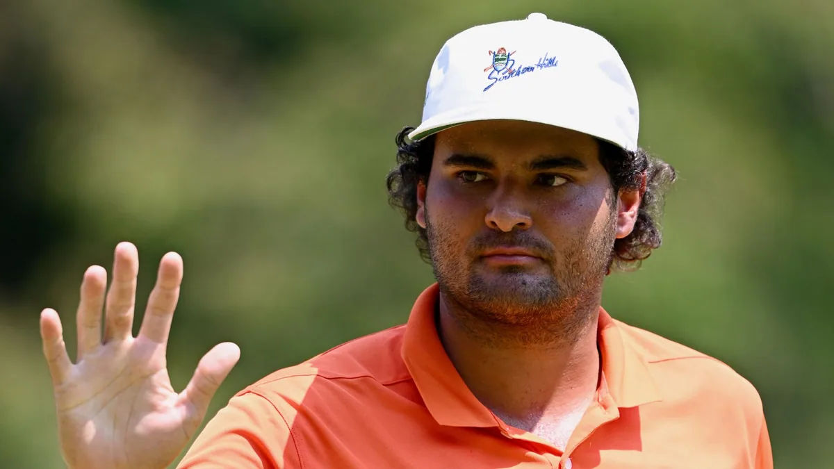 Chacarra leads Race to Dubai after India Championship win