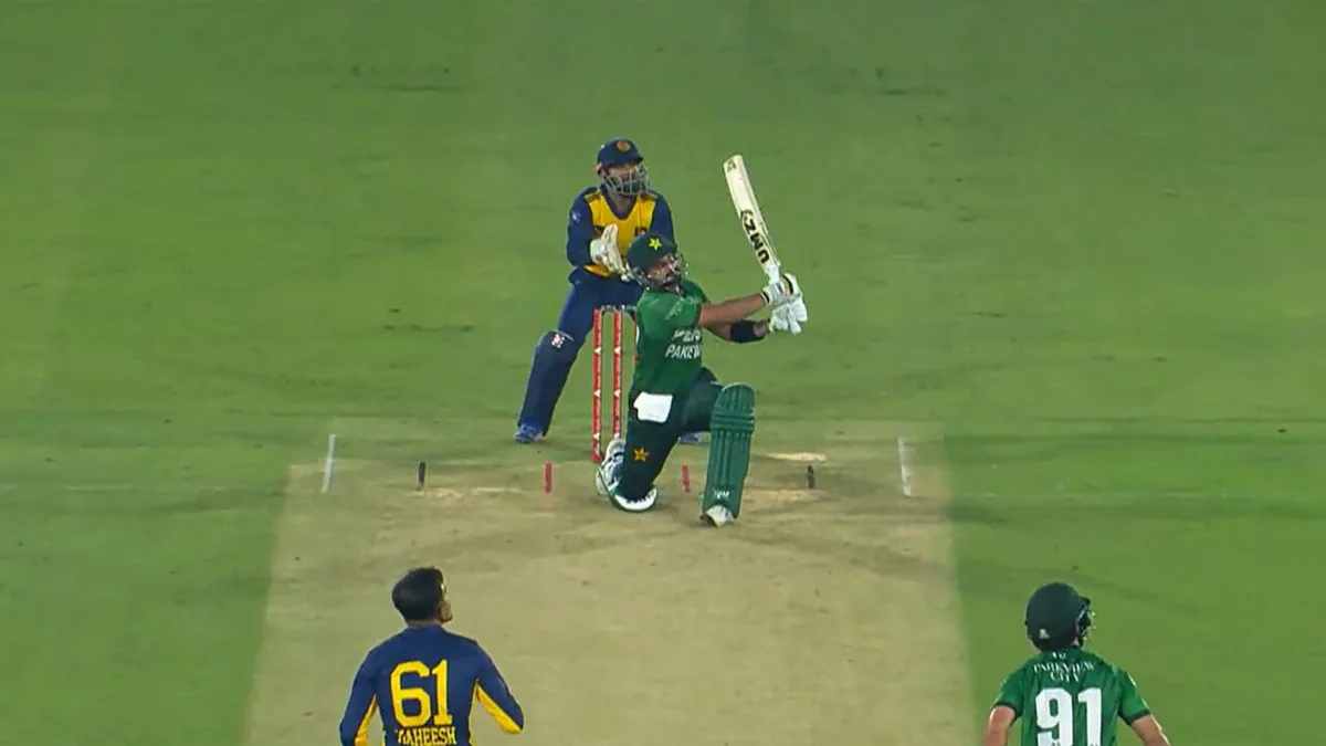 Farhan leads Pakistan to T20I win