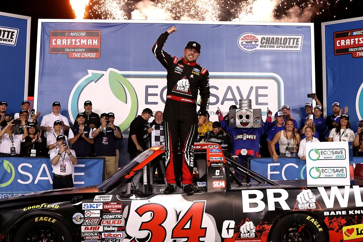 Riggs closes in on NCTS title with Charlotte win