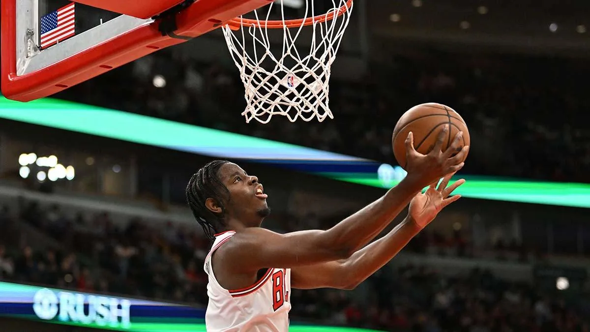 Bulls coach pushes Swain to embrace role