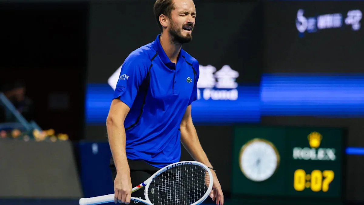 Medvedev defaulted after hitting spectator with ball