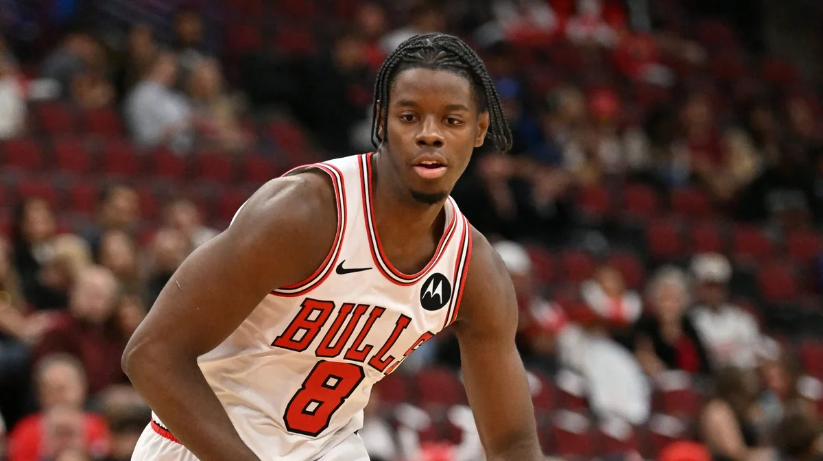 Bulls rookie hits fadeaway like Jordan