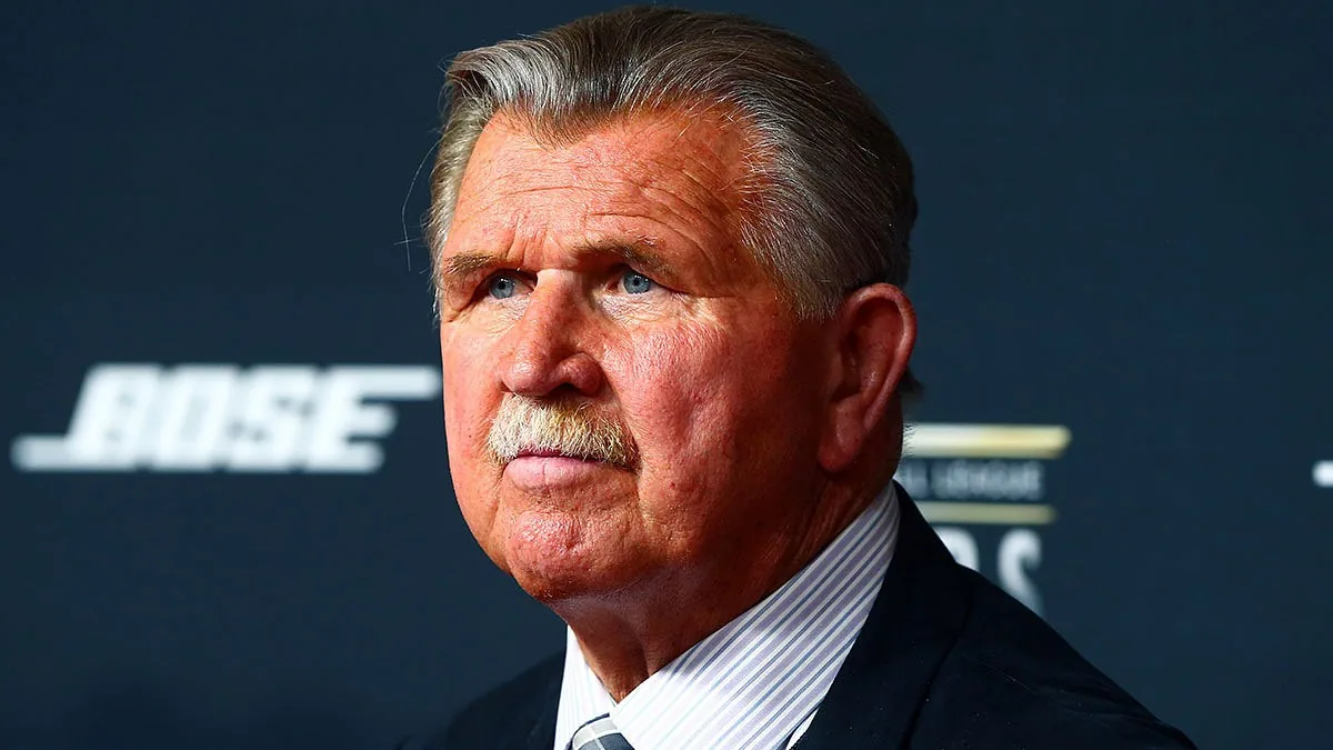 Bulls Honor Ditka Before Preseason Game