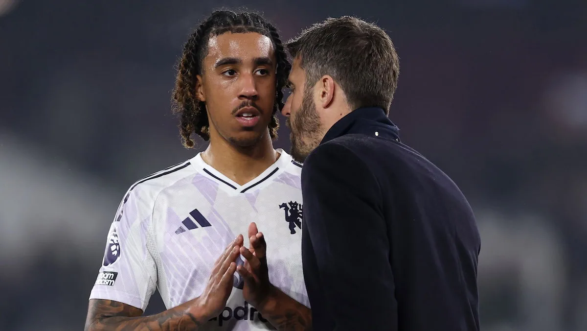 United's Yoro and Zirkzee return from international duty