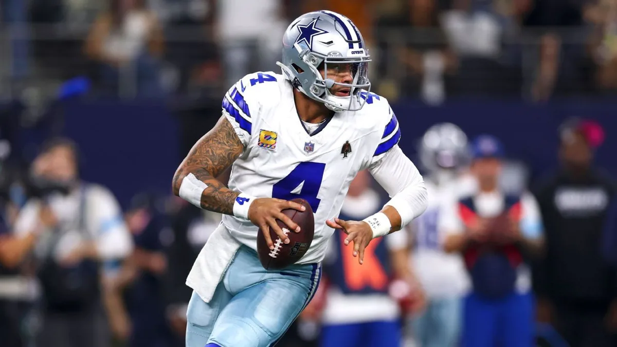 Cowboys quarterback reacts to stadium worker's comment after loss