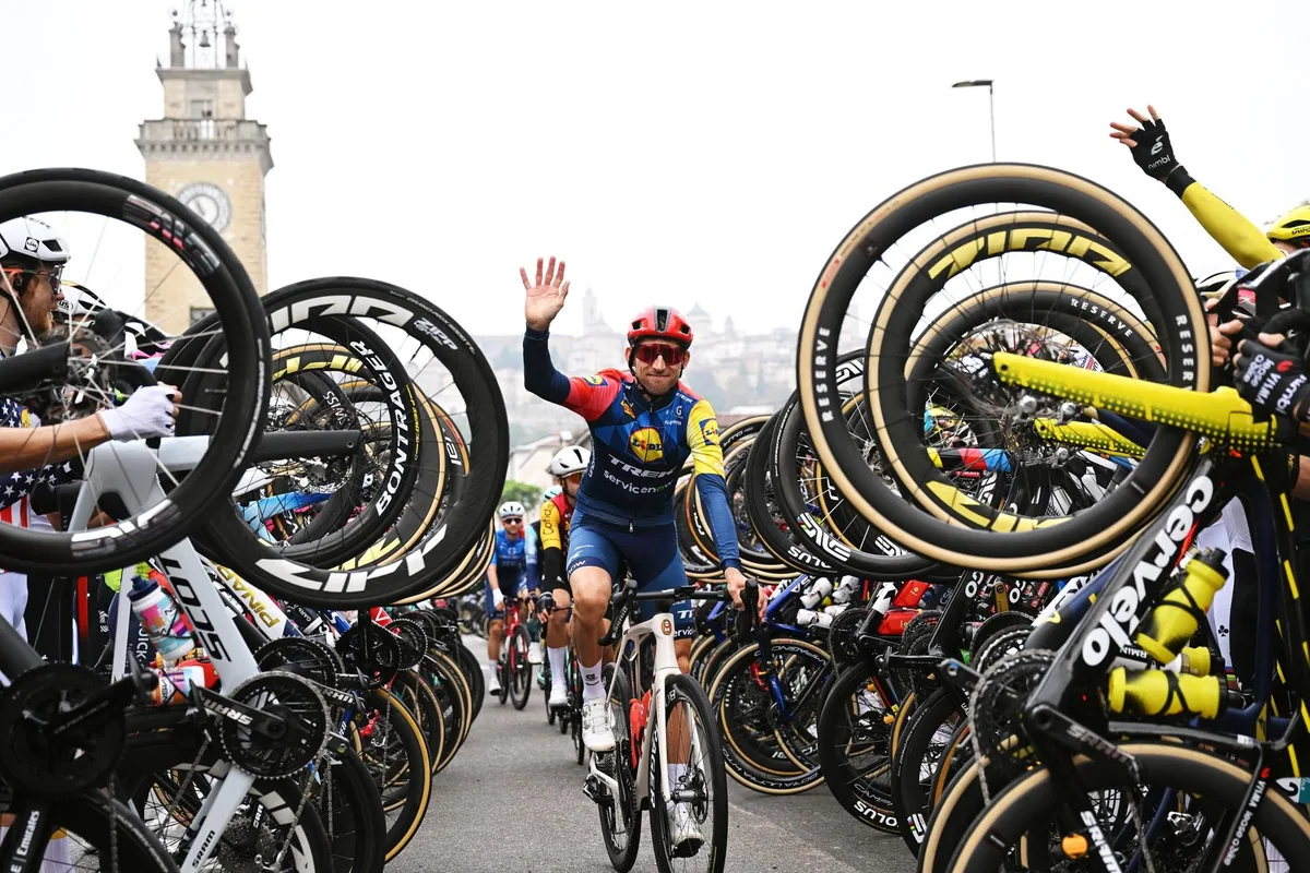 Mollema and Bilbao honored at Il Lombardia