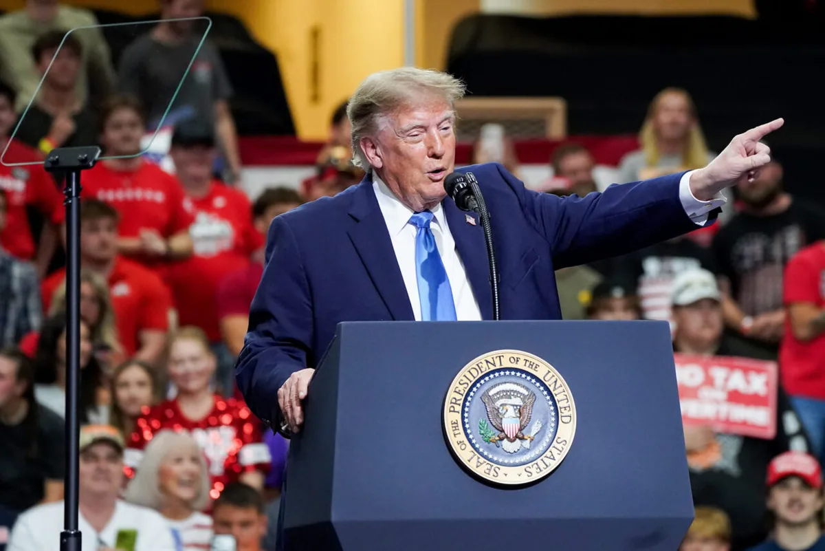 Trump delays game as hurricane nears