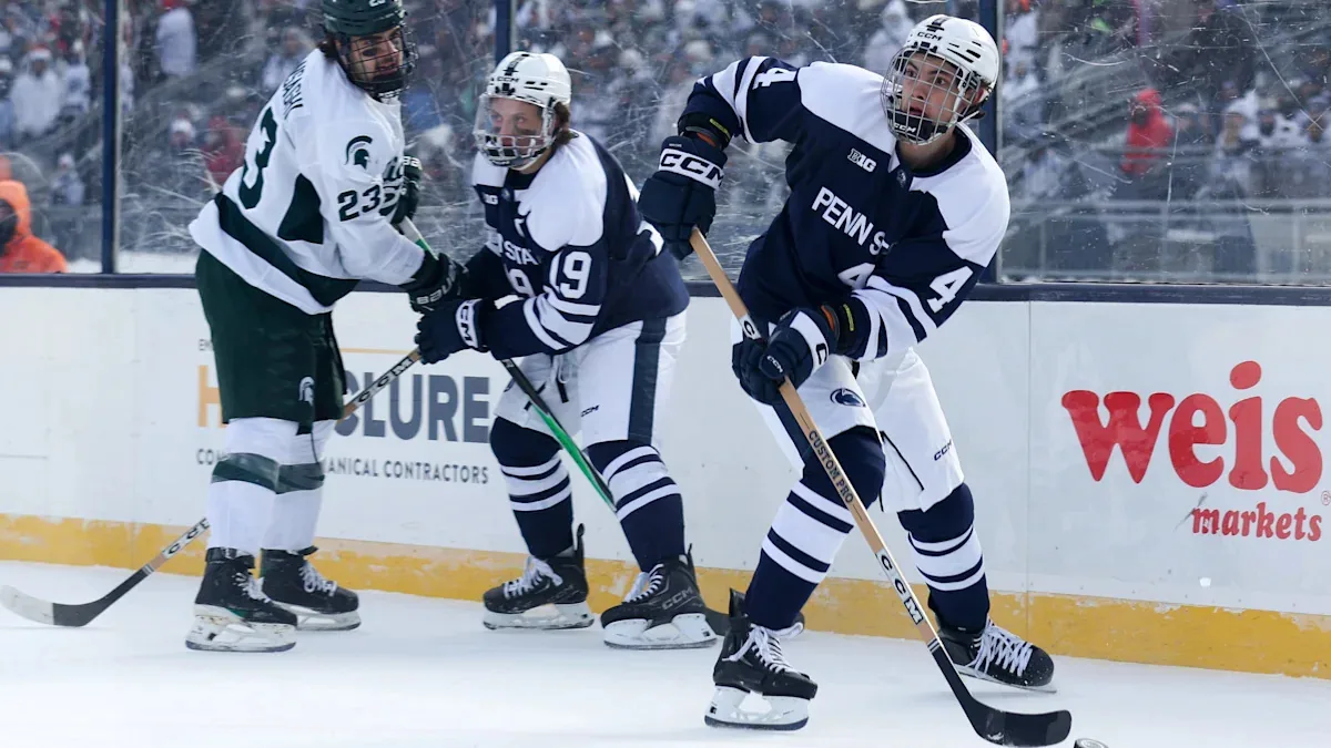 Penn State hockey loses season opener to UConn