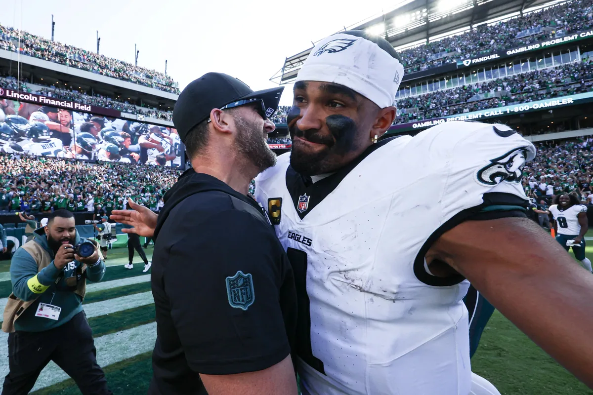Eagles' offense struggles as blame shifts to coach and QB