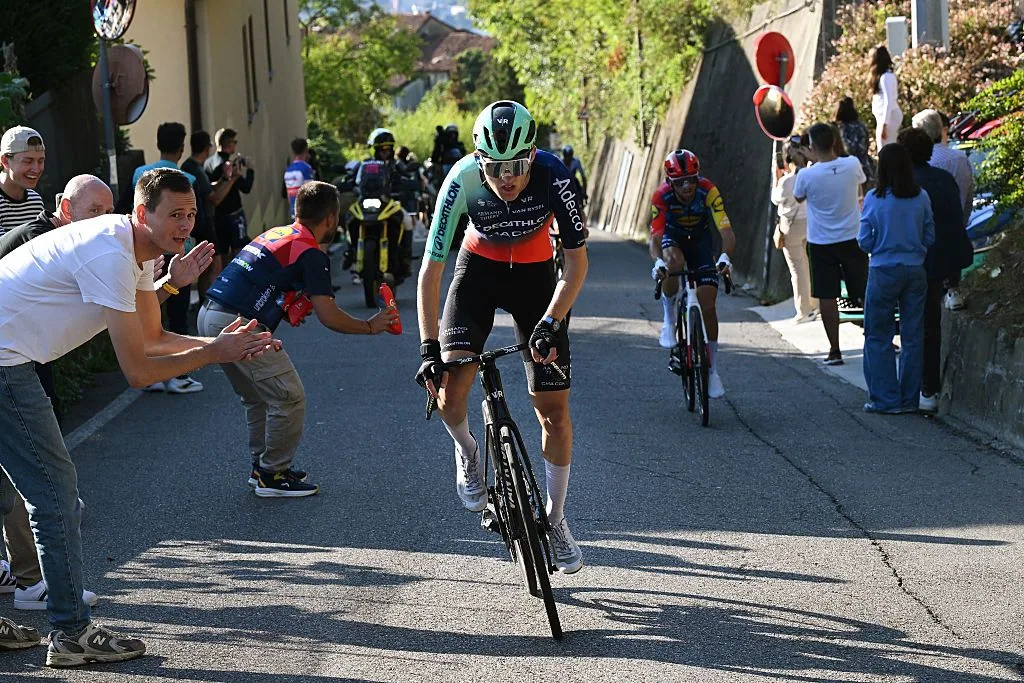 Seixas wins Il Lombardia with solo effort