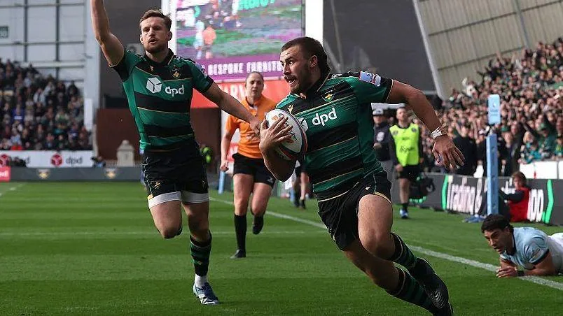 Northampton edge Bath in 17-try match