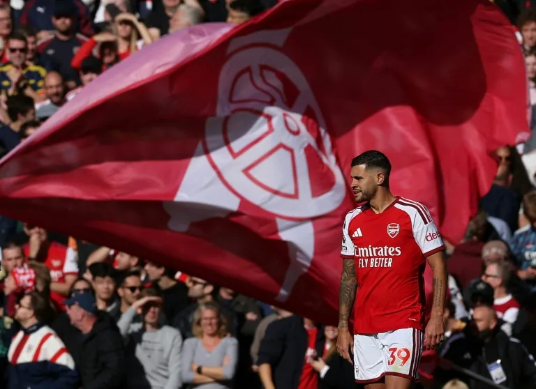 Arsenal edge Leeds, Chelsea dominate Bournemouth