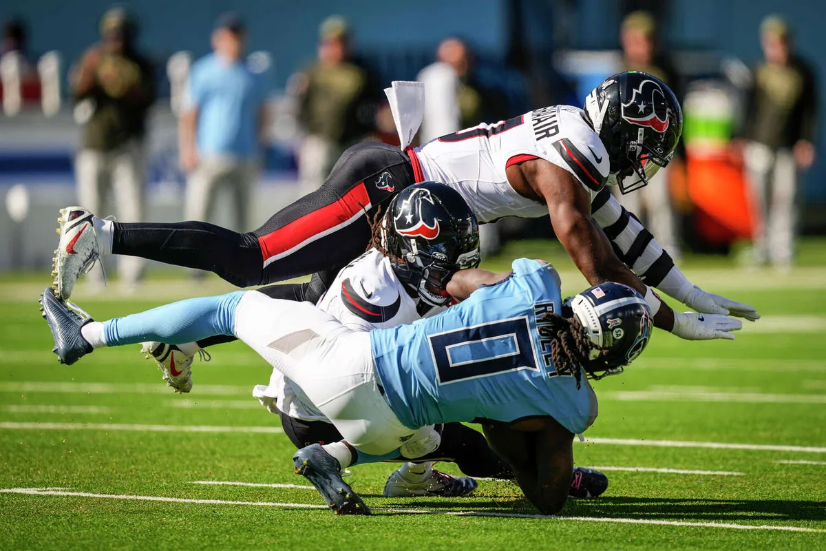 Texans aim to break losing streak against Titans