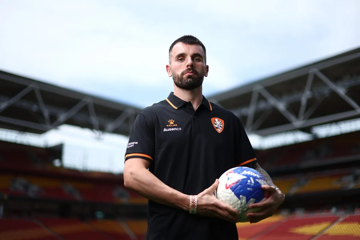 Brisbane Roar set for new season with Clemente as coach