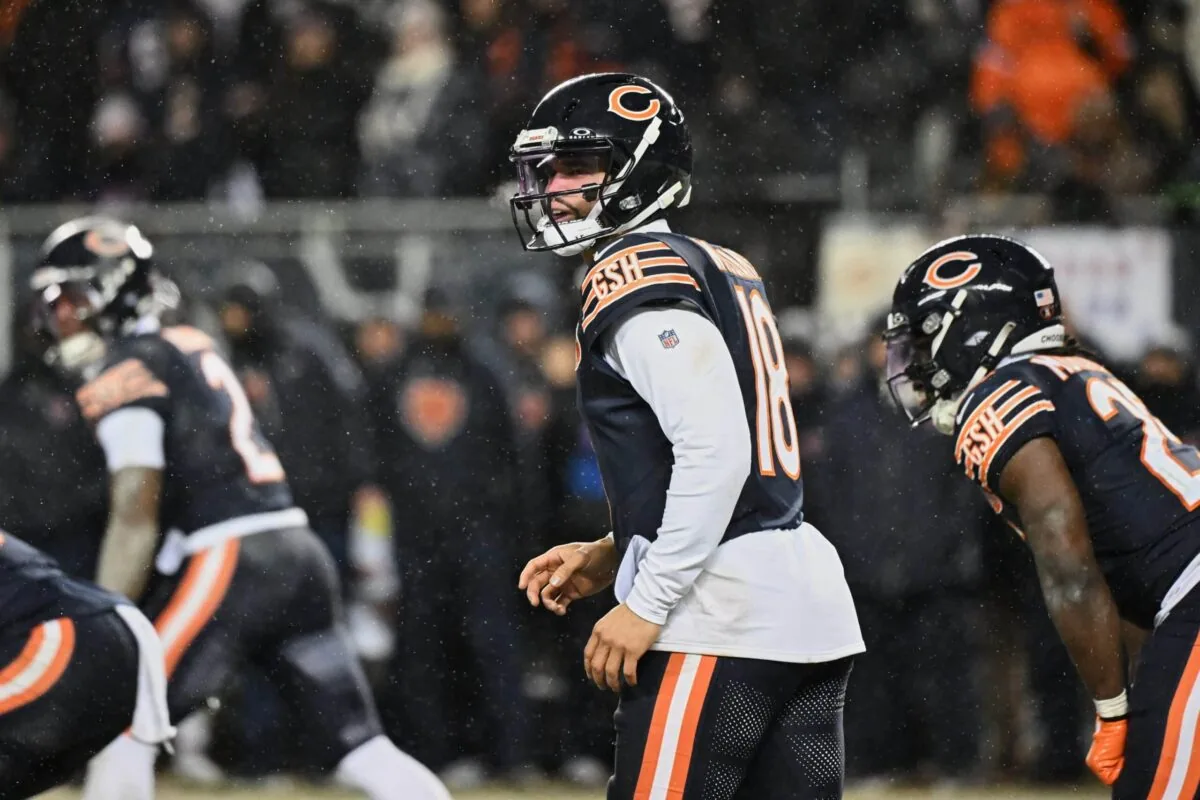 Bears QB Returns to Throwing After Hamstring Injury