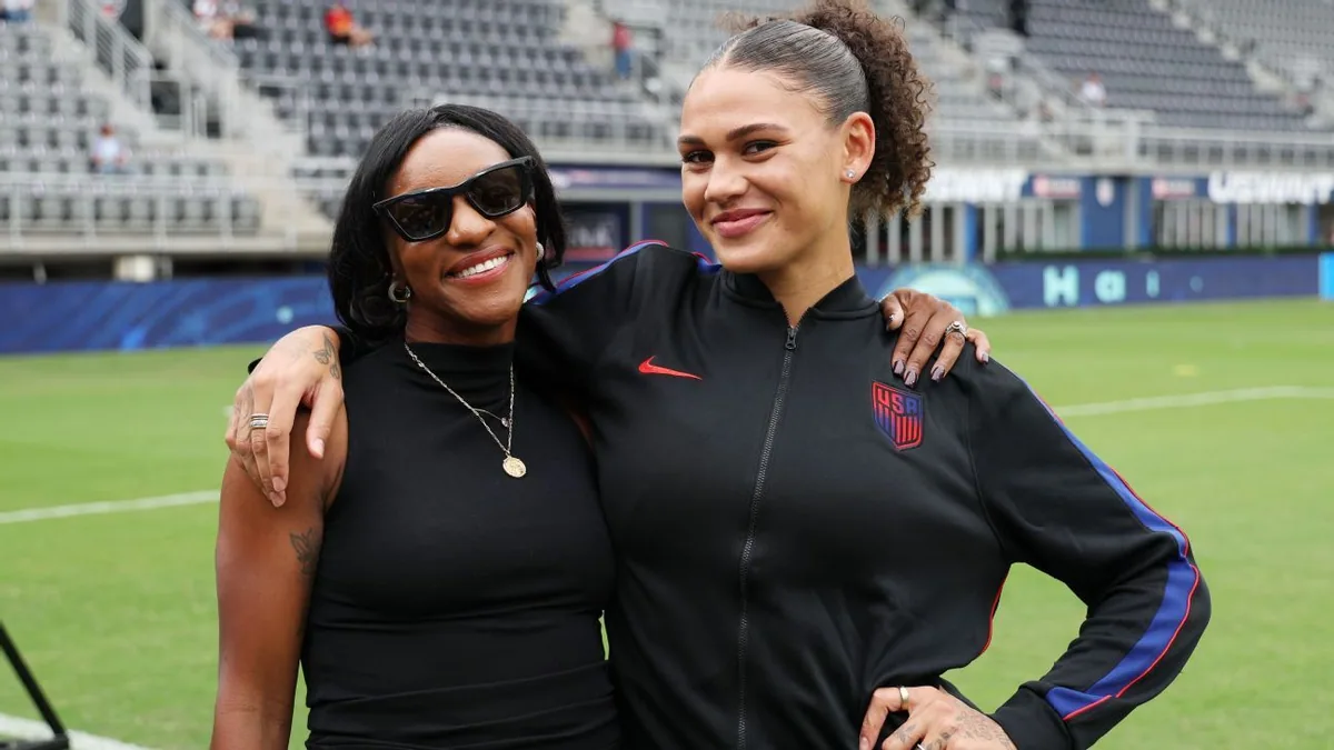 Dunn honors with sunglasses before Spain clash