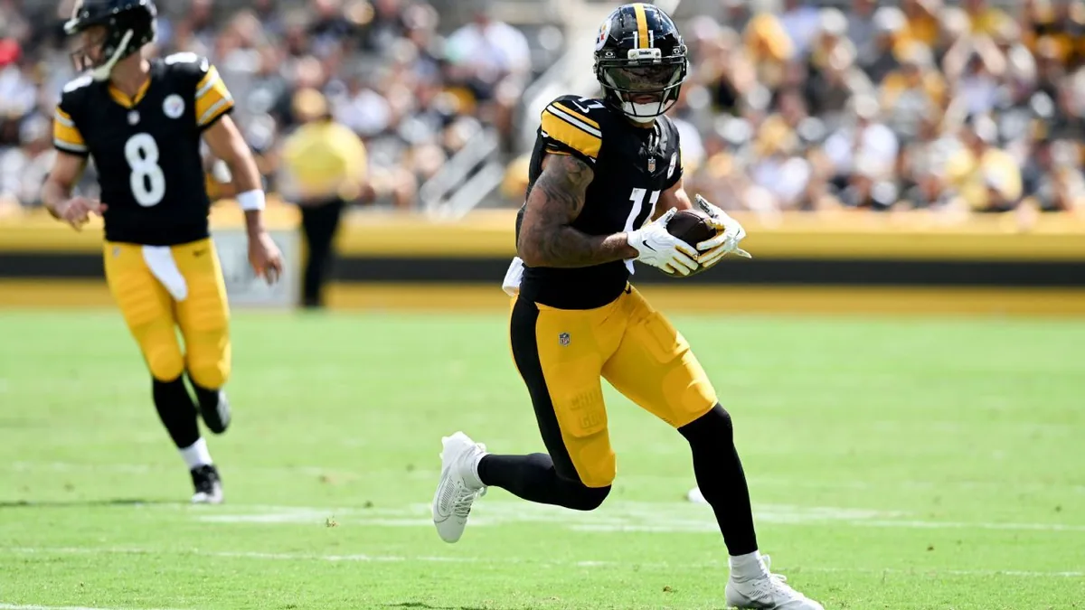 Steelers Place Pittman on IR