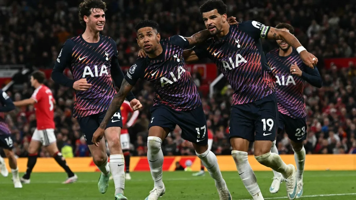 Man United Stuck at Bottom After Draw With Spurs