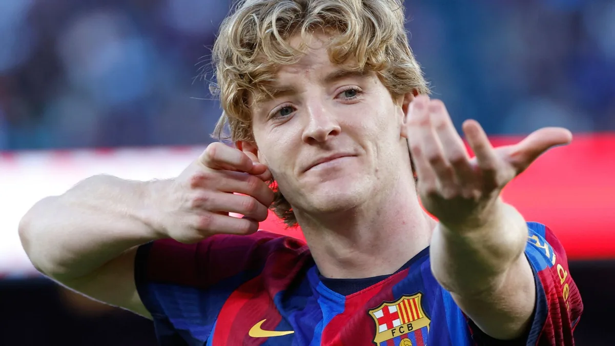 Gordon nets first Barcelona goal