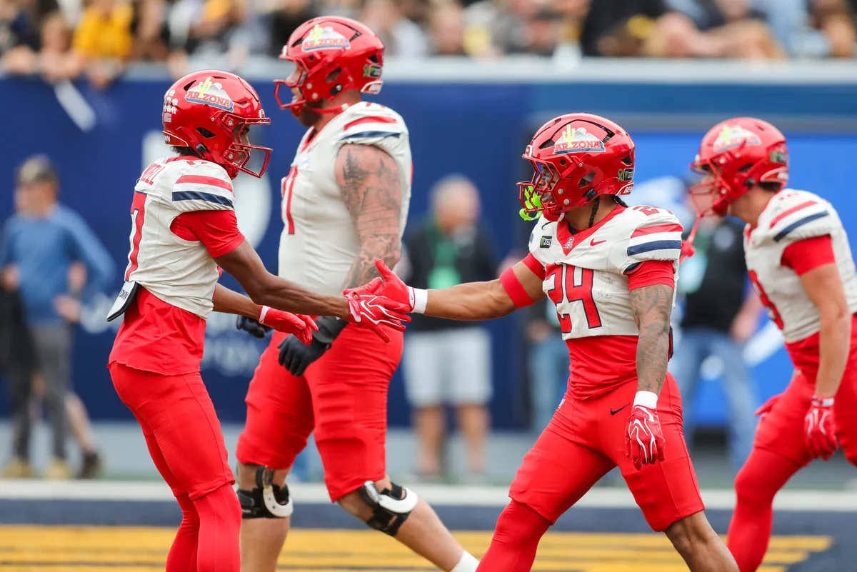 Arizona beats West Virginia 41-21 in RichRod Bowl