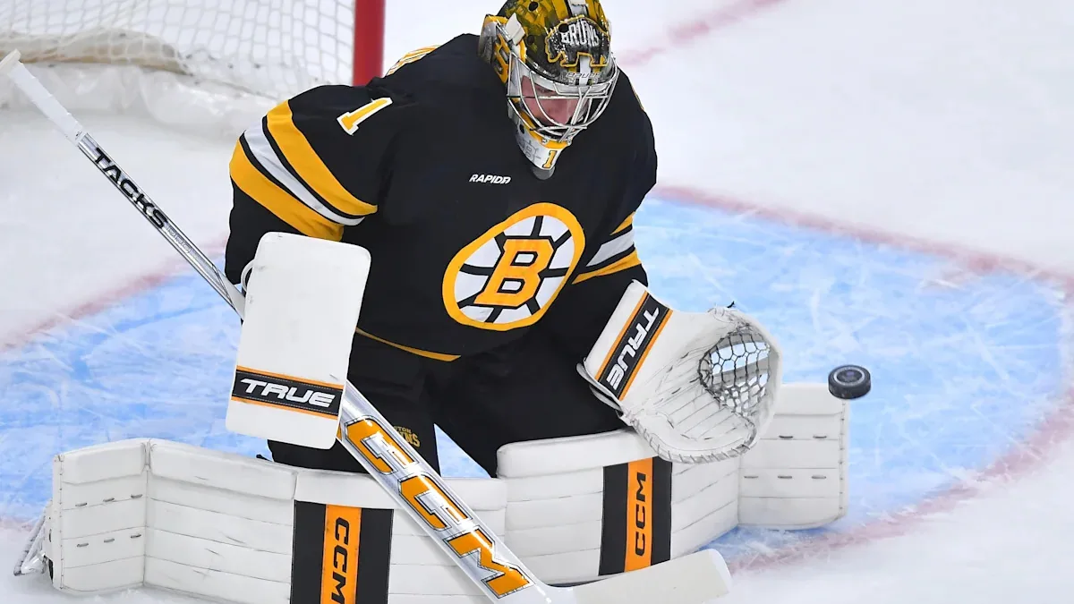 bruins beat flyers 5-1 as minten scores