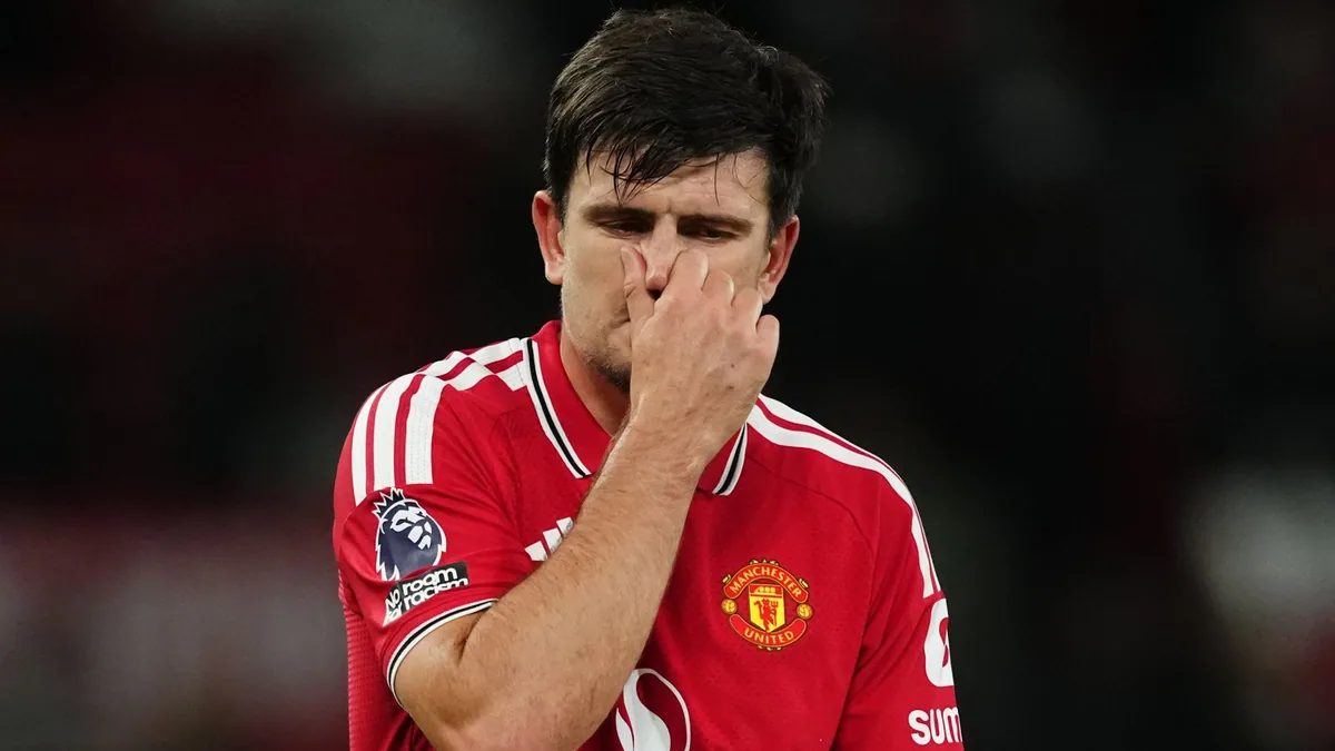 Neville warns United face tough stretch