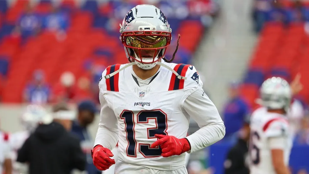 patriots place hollins on ir with calf injury
