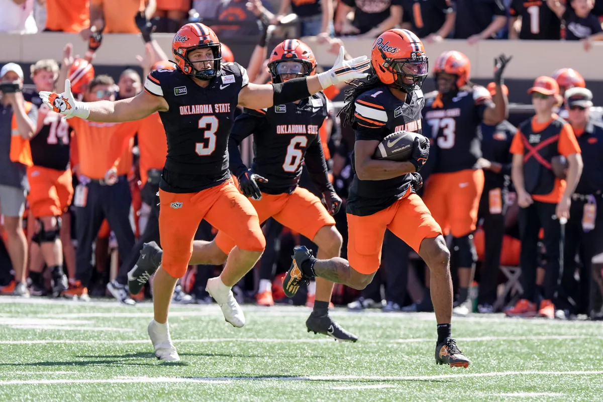 Oklahoma State beats UCF 42-28 with Jackson TD