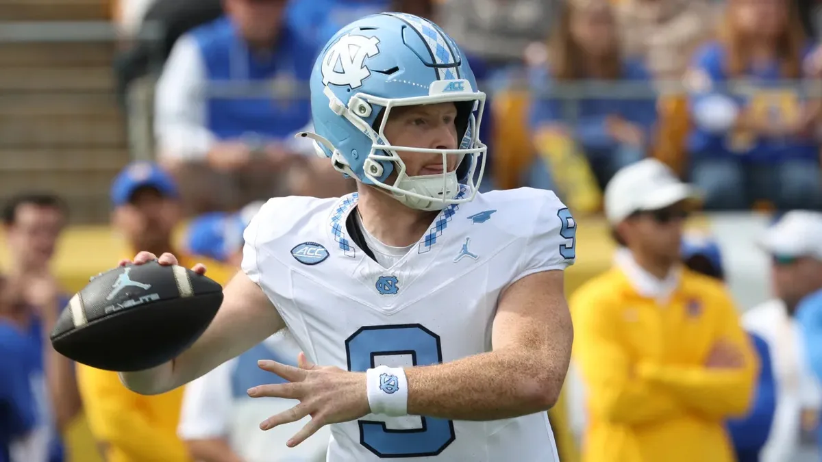 ESPN Broadcaster Criticizes North Carolina QB on Hot Mic