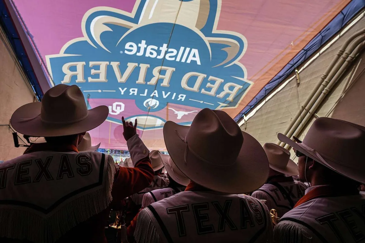 Red River Rivalry Delayed by Missing Pylon