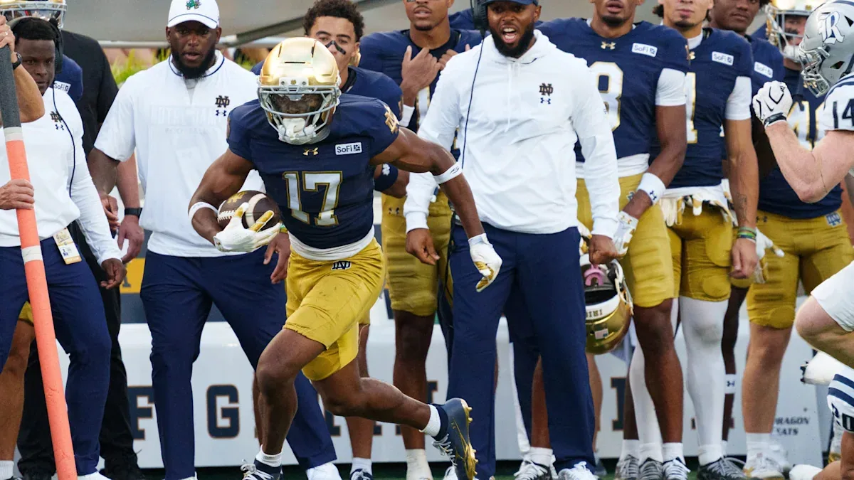 Notre Dame's Burress scores against Stanford