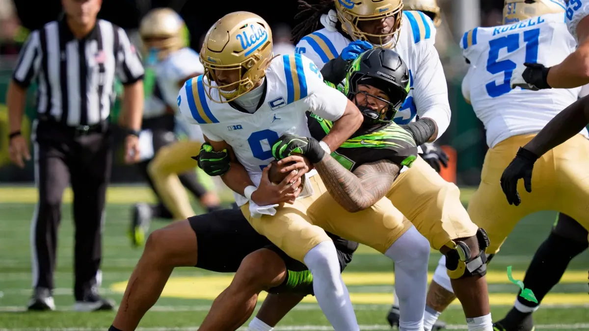 UCLA QB exits after injury