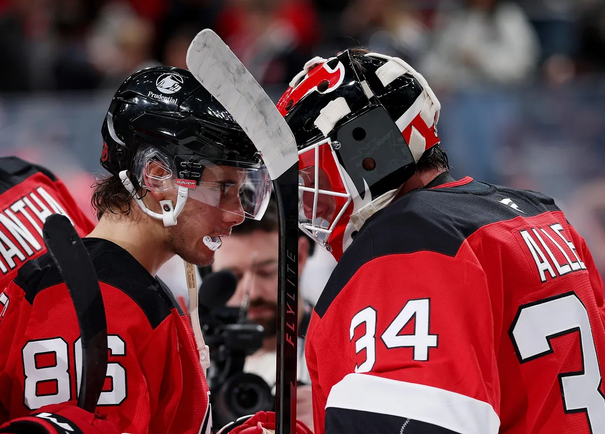 Devils Beat Canucks 4-1 in Allen's 500th NHL Game