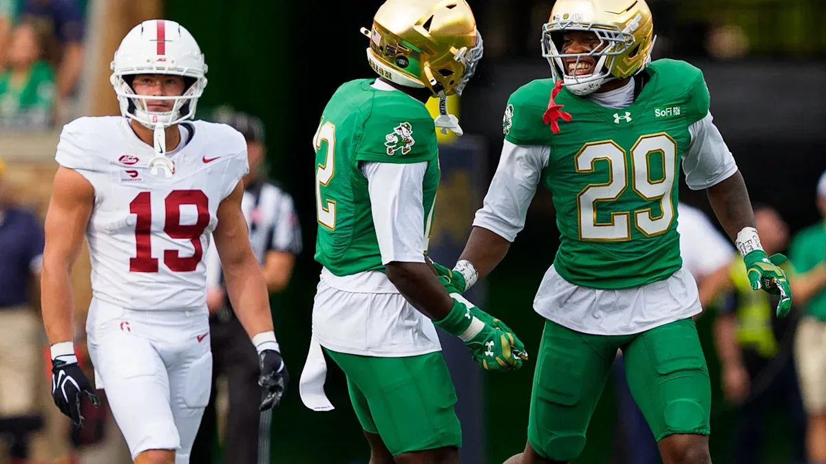 Notre Dame dominates Stanford with 58-7 win