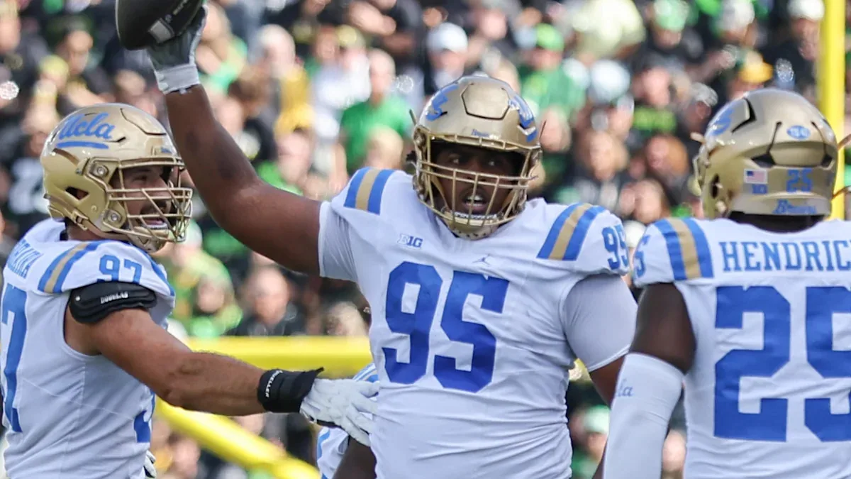 UCLA beats Oregon, Ducks drop to 3-2