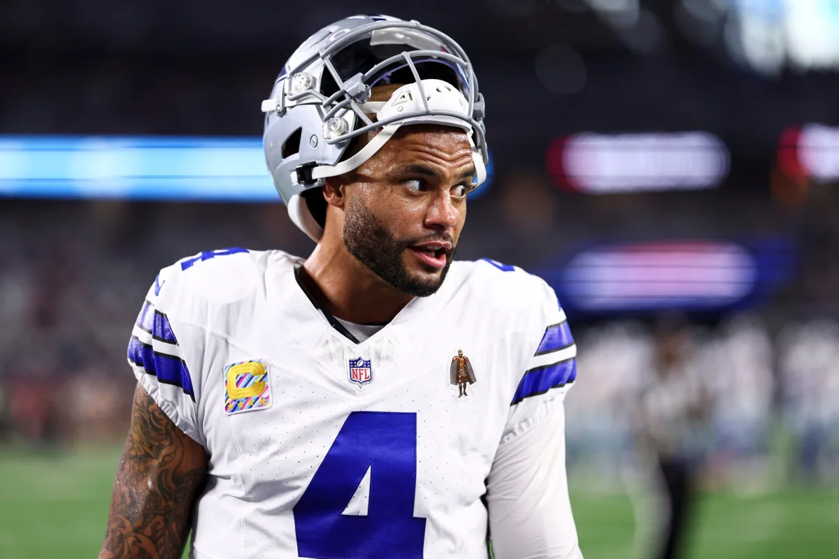 Cowboys Fans Disagree With Dak Prescott's 'Embarrassing' Label