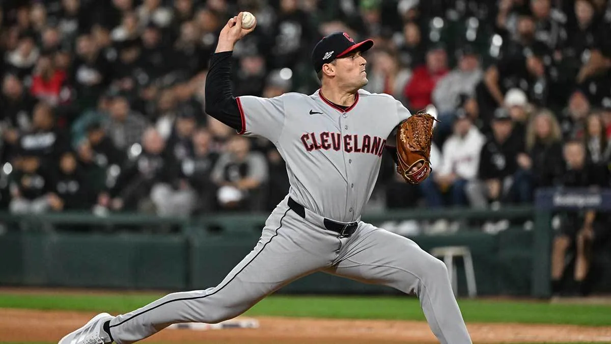 Guardians use Cade Smith in 8th inning against White Sox