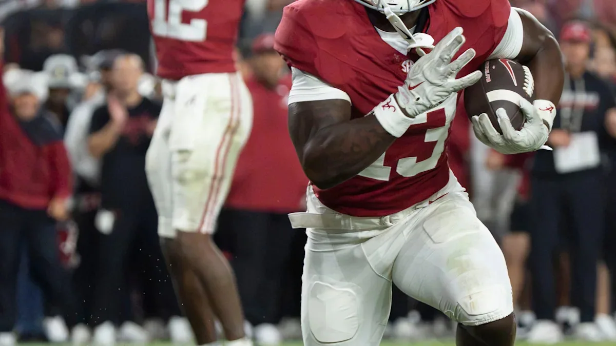 Crowell scores for Alabama against Georgia