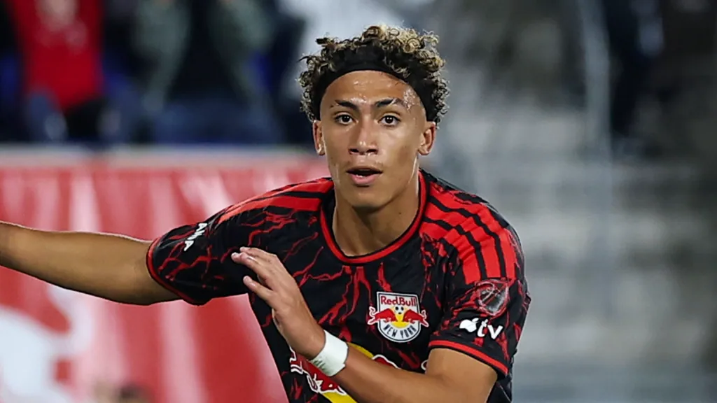 Hall scores in Red Bulls win