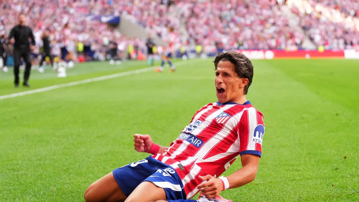 man united probes simeone link