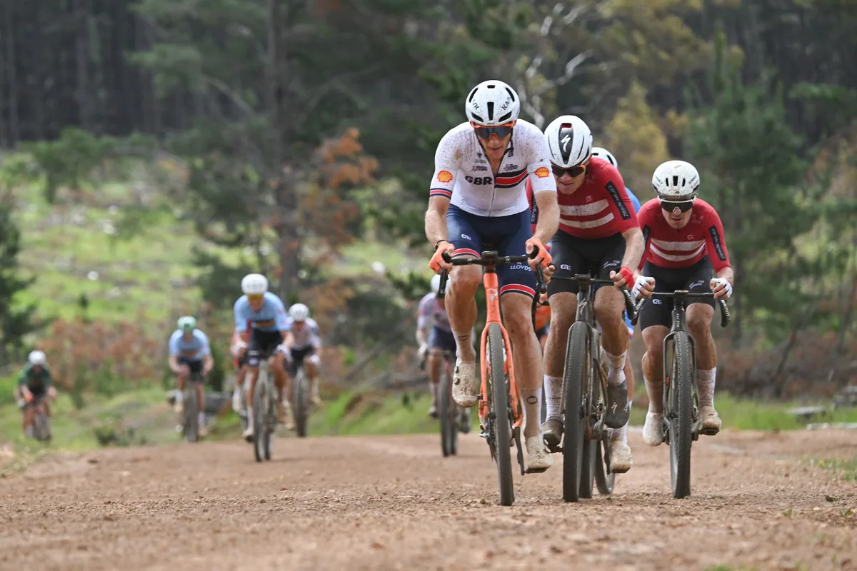 Bak Klaris wins gravel race after four-way sprint