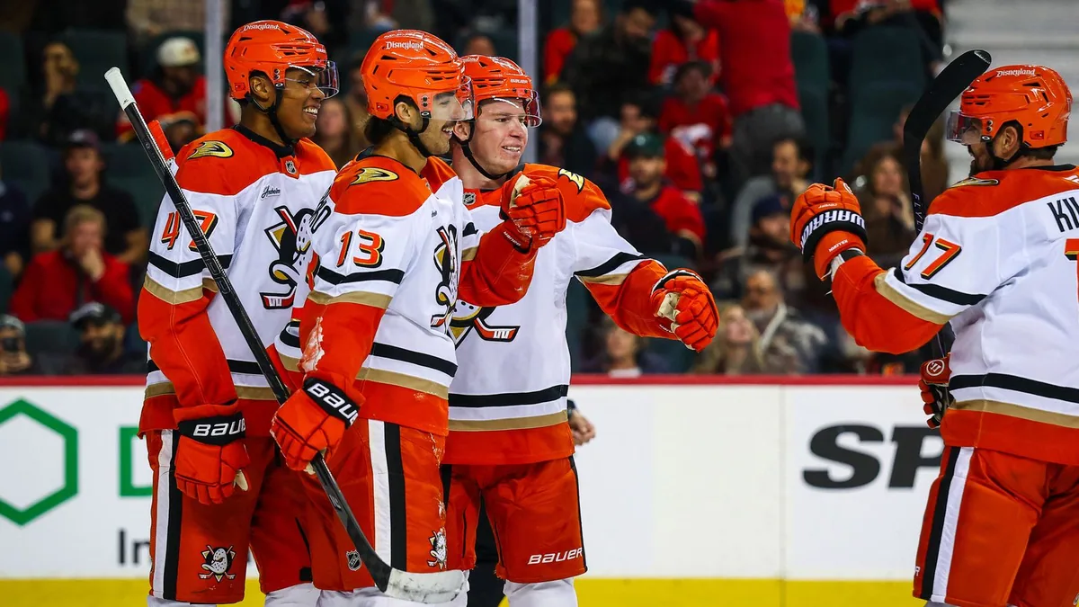 Ducks dominate Flames in power play