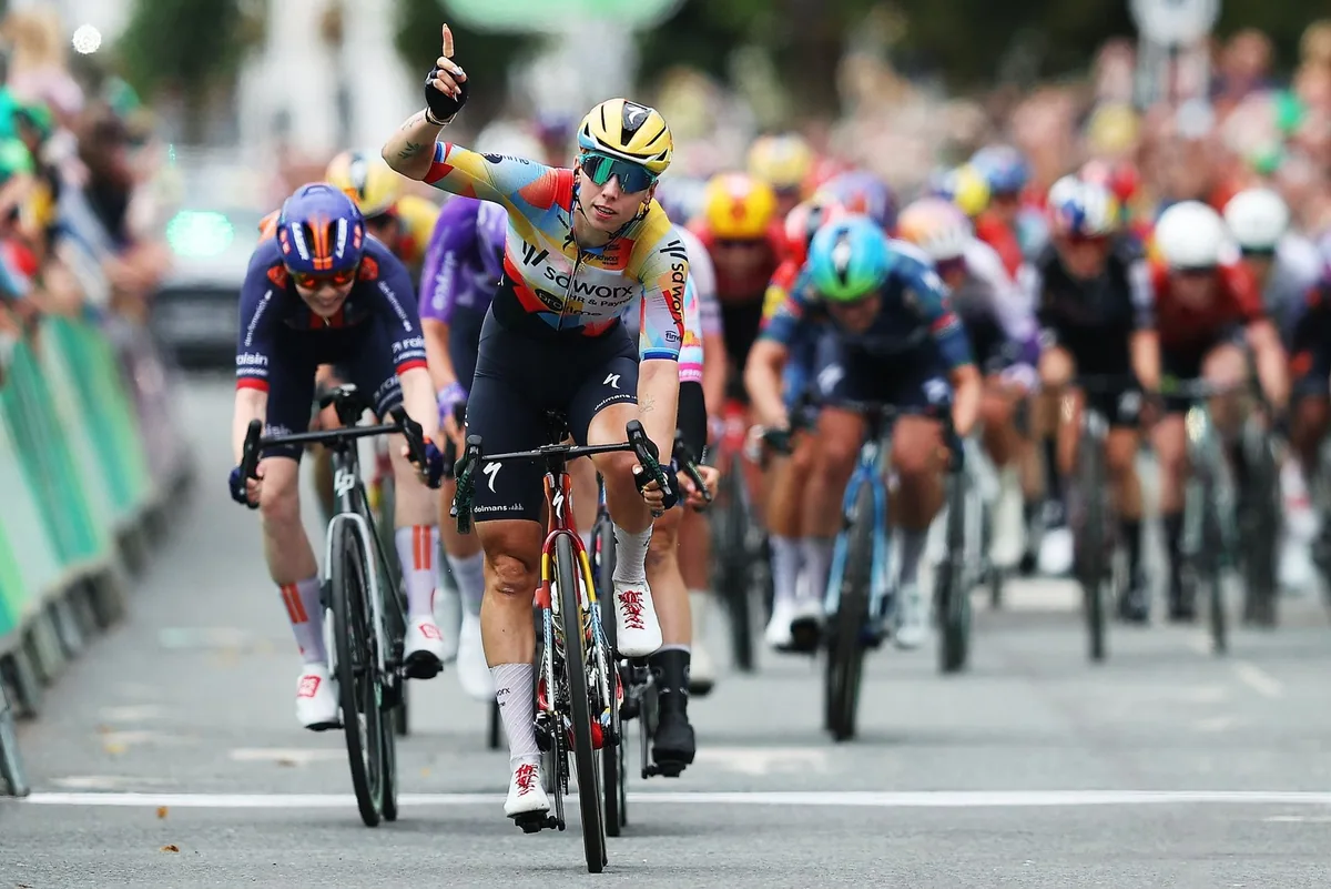 Wiebes wins Chongming Island stage 3