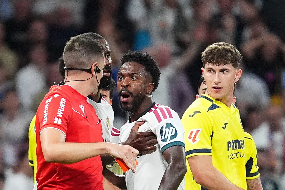Vinicius faces El Clásico ban after red card